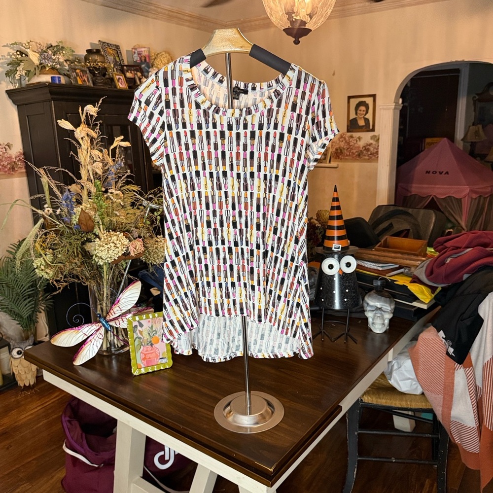Cupio Lipstick Print Top
